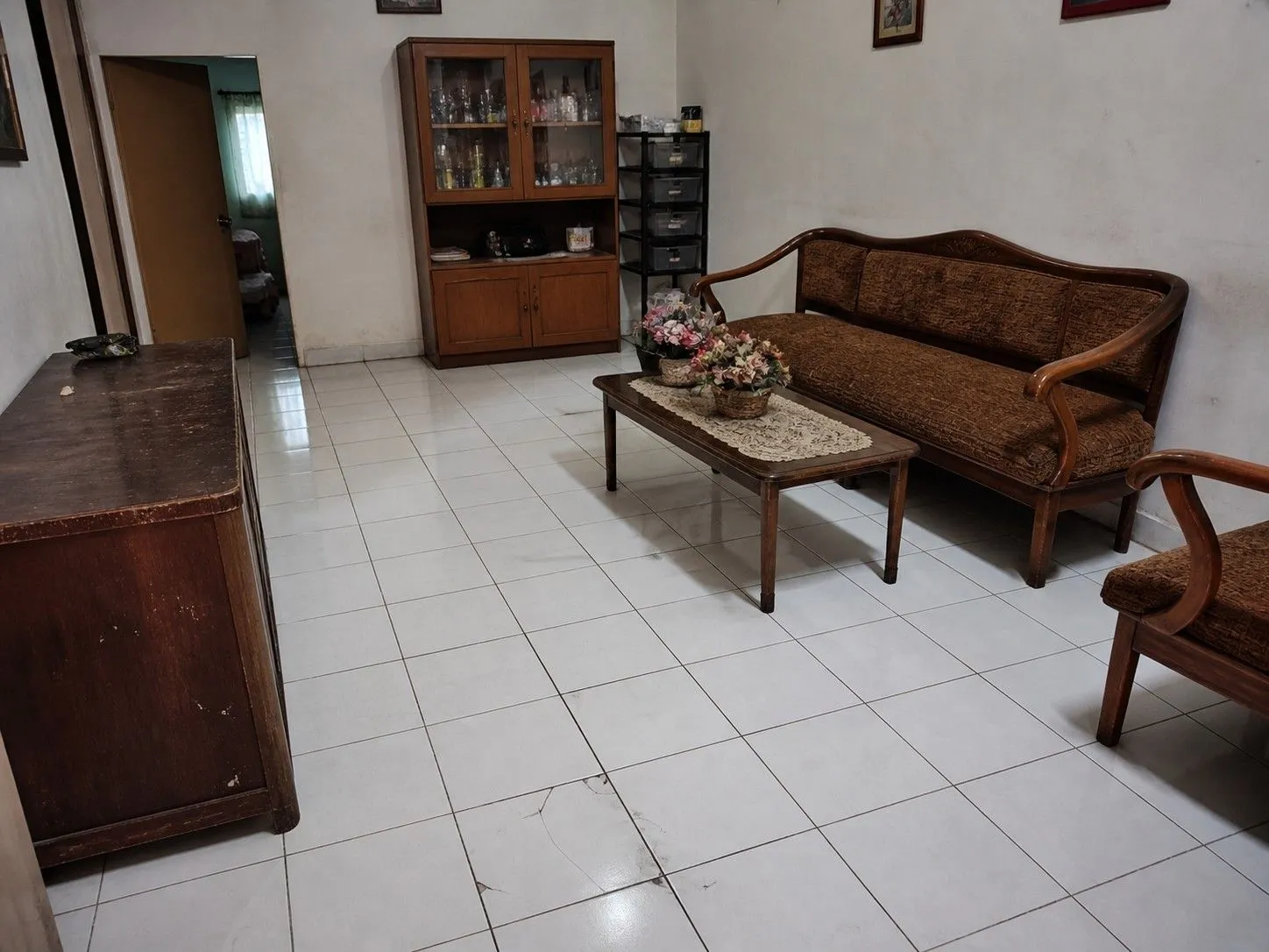 Sebelum pemasangan lantai vinyl